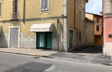 Locale Commerciale In Vendita CASTIGLIONE D'ADDA Via Roma