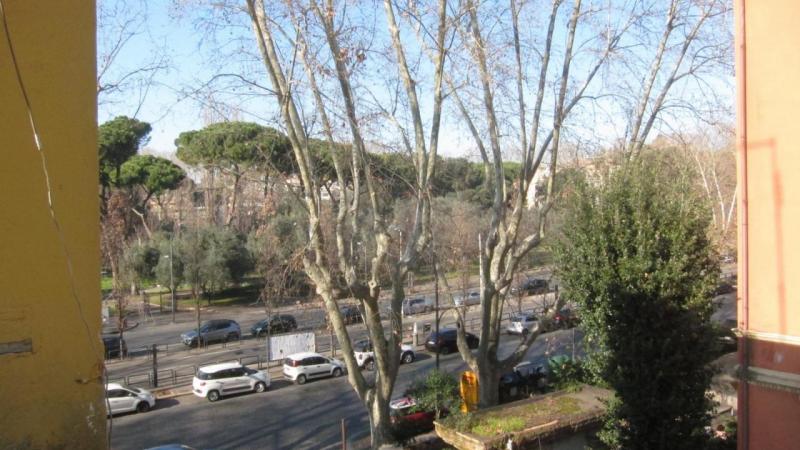 Complesso Immobiliare Venduto ROMA Viale della Piramide Cestia