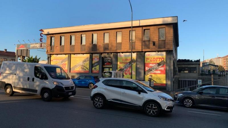 Locale Commerciale In Vendita TORINO VIA REISS ROMOLI